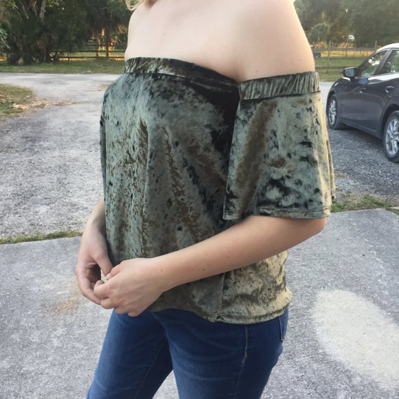 💚Velvet Off-The-Shoulder Blouse, Green - Picture 4 of 6
